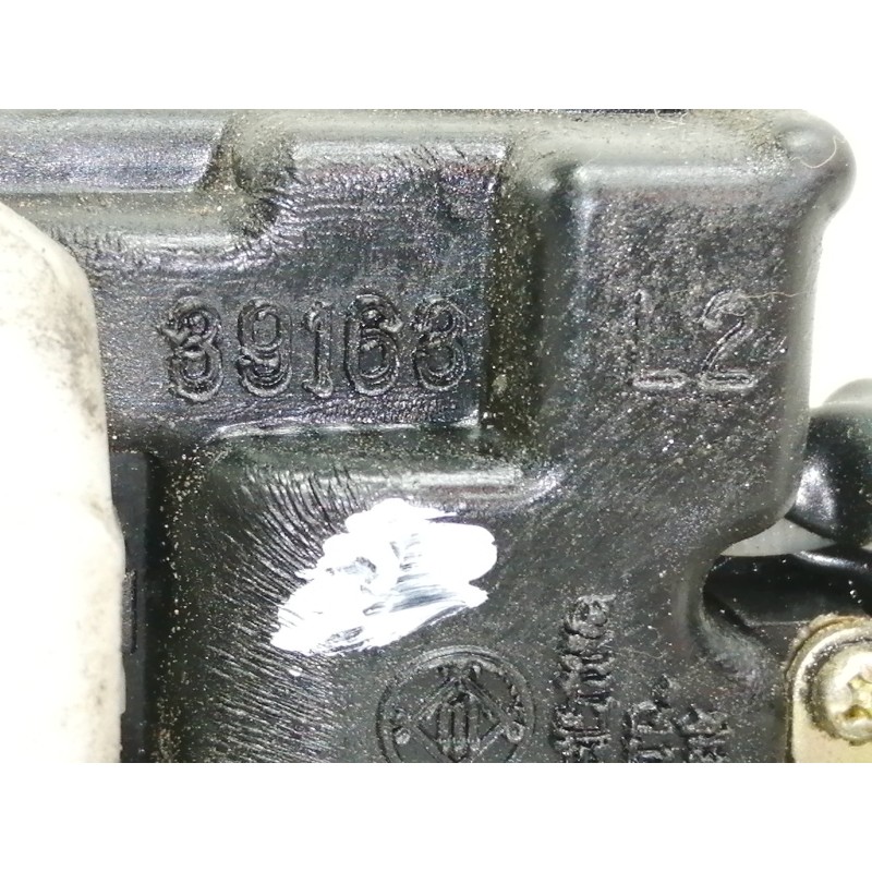 Recambio de cerradura puerta delantera izquierda para toyota celica (t20) 1.8 referencia OEM IAM 39163L2  