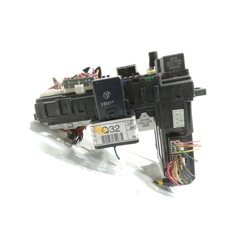 Recambio de caja reles / fusibles para hyundai santa fe (sm) 2.0 crdi cat referencia OEM IAM 9540026500  