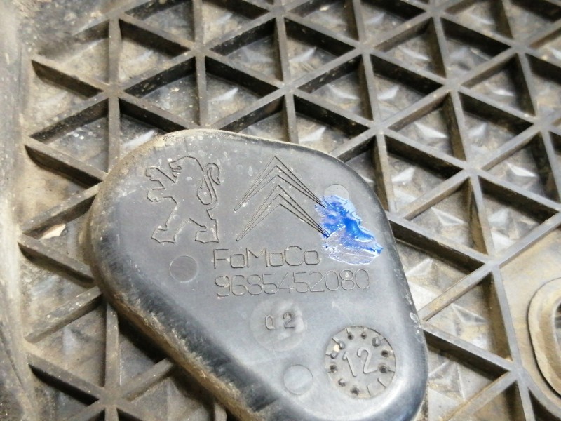 Recambio de tapa distribucion para land rover freelander (lr2) td4 xs referencia OEM IAM 9685452080  