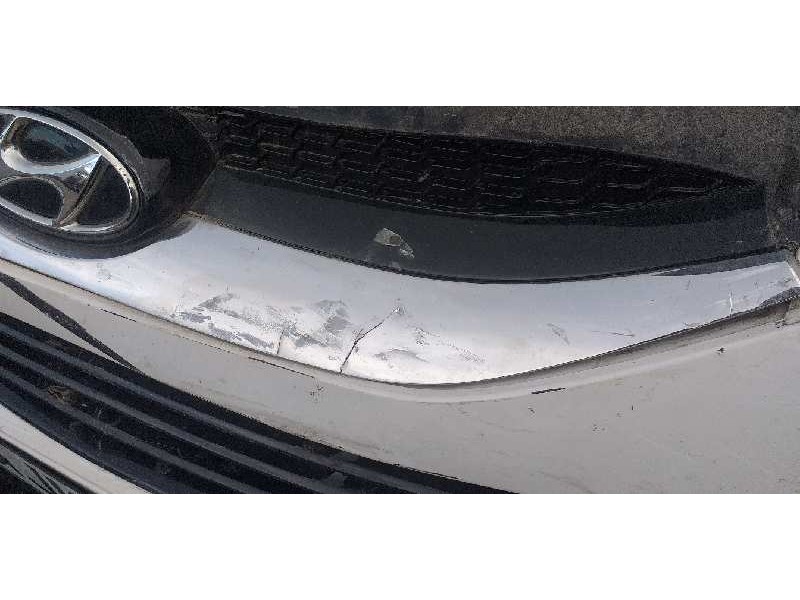 Recambio de rejilla delantera para hyundai ix35 classic 2wd referencia OEM IAM 863512Y000  