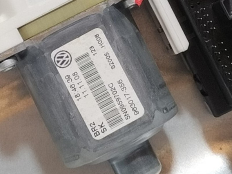 Recambio de elevalunas delantero derecho para volkswagen tiguan (5n1) country referencia OEM IAM 5N0959702C  