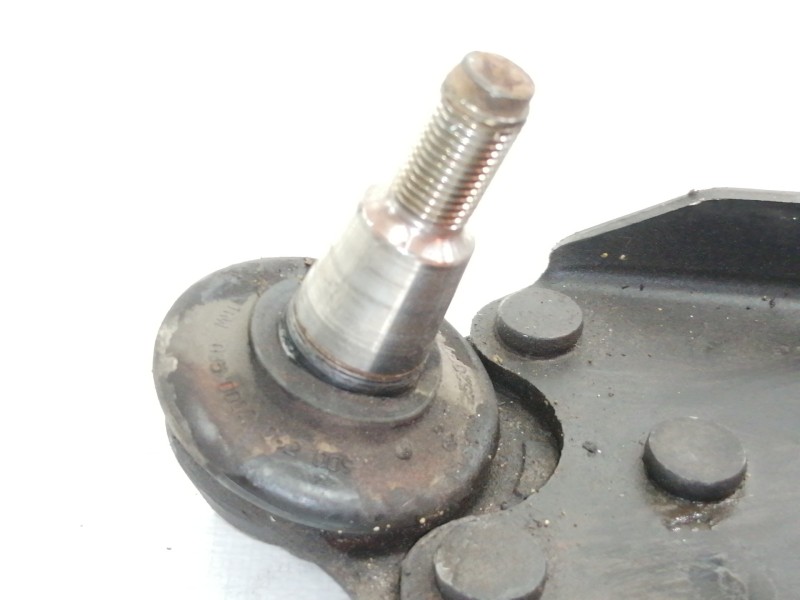 Recambio de brazo suspension inferior delantero derecho para renault scenic iii dynamique referencia OEM IAM 545000399R  