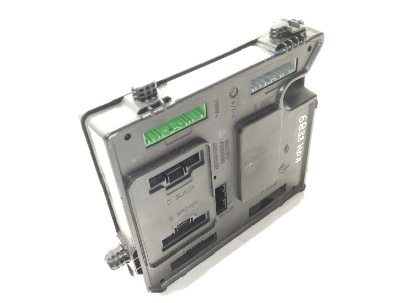 Recambio de caja reles / fusibles para renault scenic iii dynamique referencia OEM IAM 284B17882R  