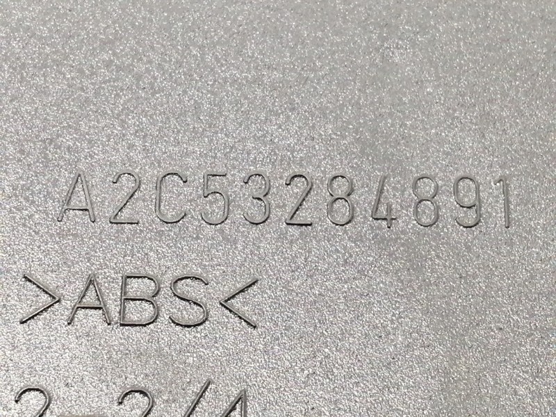 Recambio de caja reles / fusibles para renault scenic iii dynamique referencia OEM IAM 284B17882R  