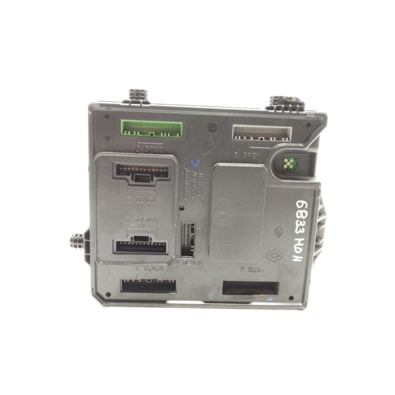 Recambio de caja reles / fusibles para renault scenic iii dynamique referencia OEM IAM 284B17882R  