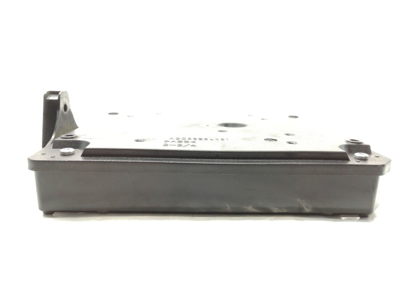 Recambio de caja reles / fusibles para renault scenic iii dynamique referencia OEM IAM 284B17882R  