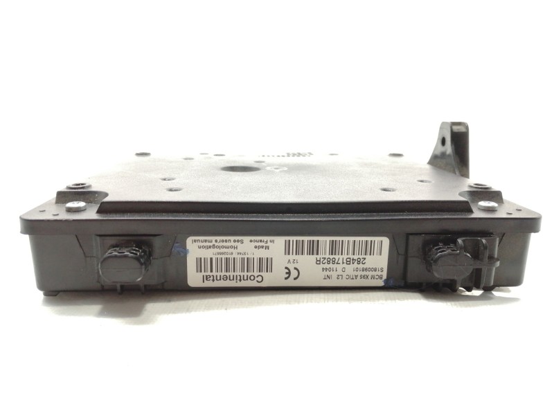 Recambio de caja reles / fusibles para renault scenic iii dynamique referencia OEM IAM 284B17882R  