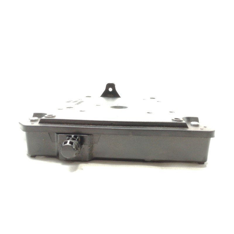 Recambio de caja reles / fusibles para renault scenic iii dynamique referencia OEM IAM 284B17882R  