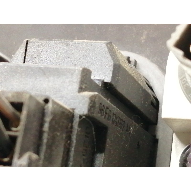 Recambio de mando luces para ford cougar (mc) 2.0 referencia OEM IAM 98BB10B838C  