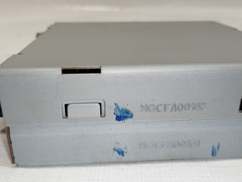 Recambio de modulo electronico para opel insignia berlina cosmo referencia OEM IAM 13319590  