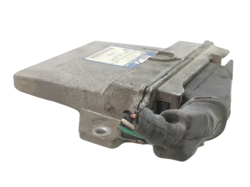 Recambio de centralita motor uce para renault clio ii fase i (b/cbo) 1.9 d referencia OEM IAM HOM7700104956  