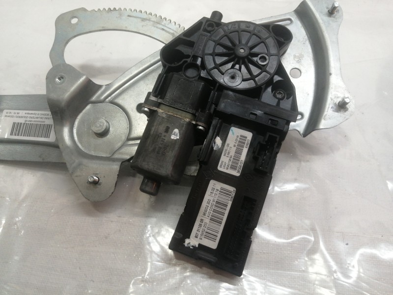 Recambio de elevalunas delantero izquierdo para renault scenic iii dynamique referencia OEM IAM   