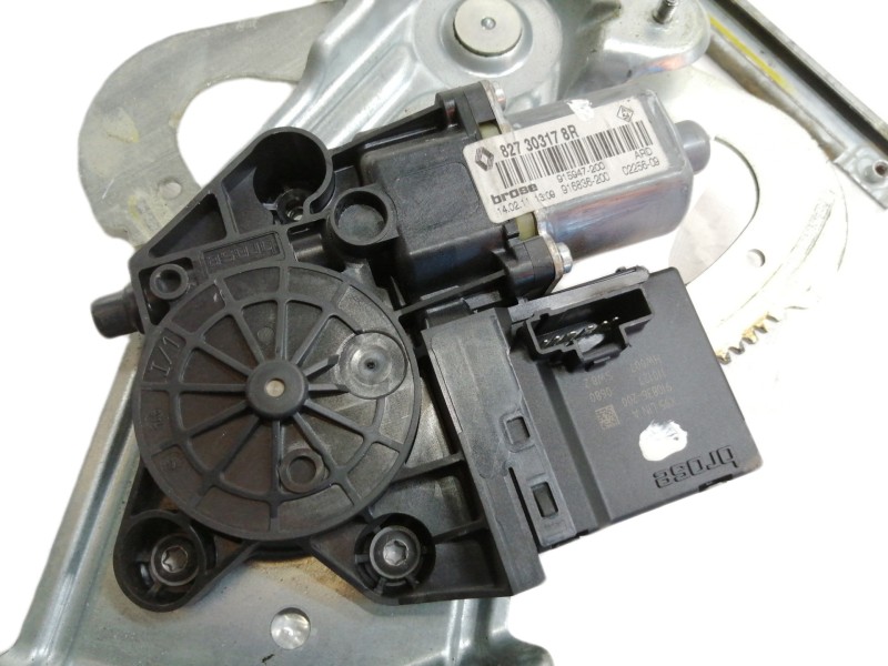 Recambio de elevalunas trasero derecho para renault scenic iii dynamique referencia OEM IAM 827303178R  