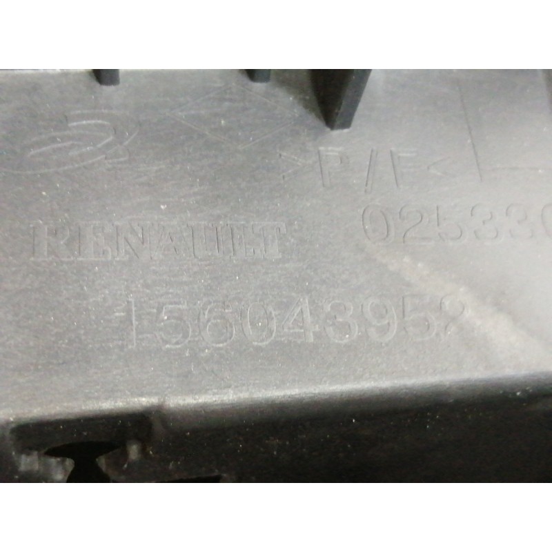 Recambio de guarnecido puerta delantera izquierda para renault scenic iii dynamique referencia OEM IAM 156043902 156043972 15604