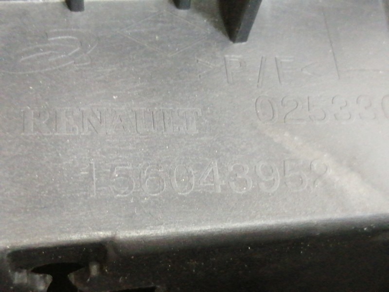 Recambio de guarnecido puerta delantera izquierda para renault scenic iii dynamique referencia OEM IAM 156043902 156043972 15604