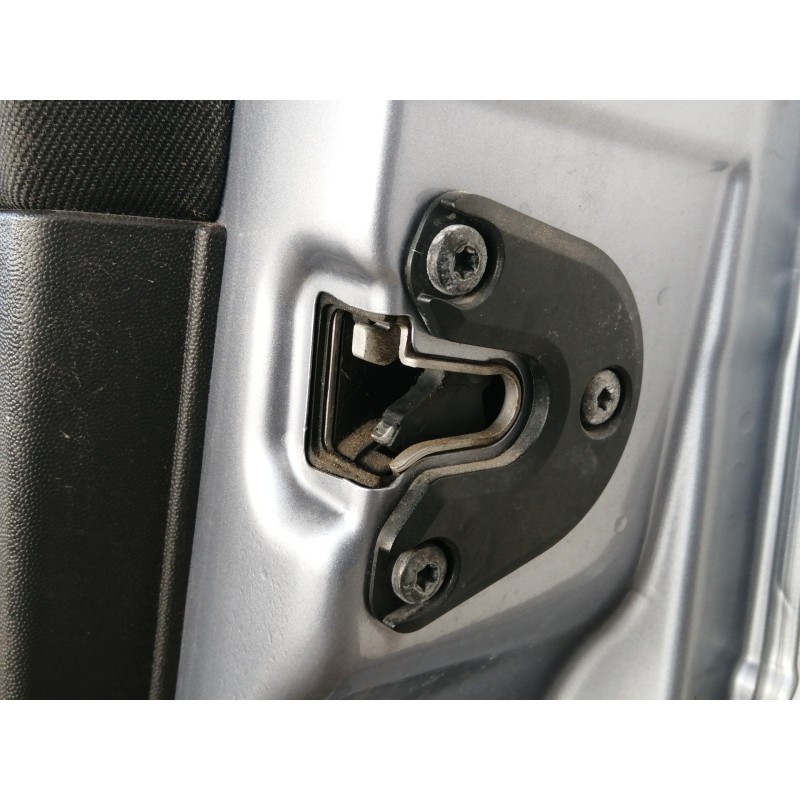 Recambio de puerta delantera derecha para opel meriva cosmo referencia OEM IAM COMPLETA  