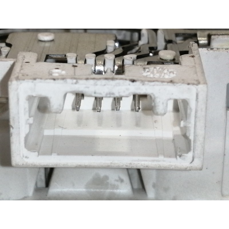 Recambio de luz interior para renault scenic iii dynamique referencia OEM IAM 264300008R  