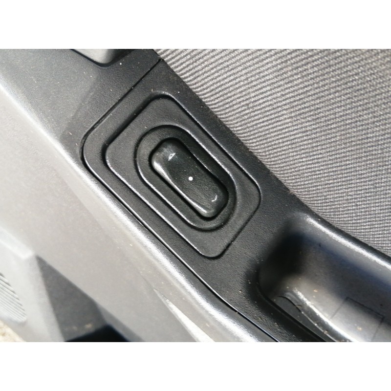 Recambio de puerta delantera derecha para opel meriva cosmo referencia OEM IAM COMPLETA  