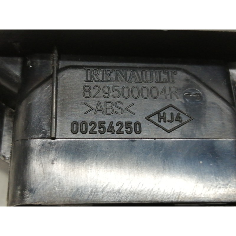 Recambio de mando elevalunas trasero derecho para renault scenic iii dynamique referencia OEM IAM 829500004R  