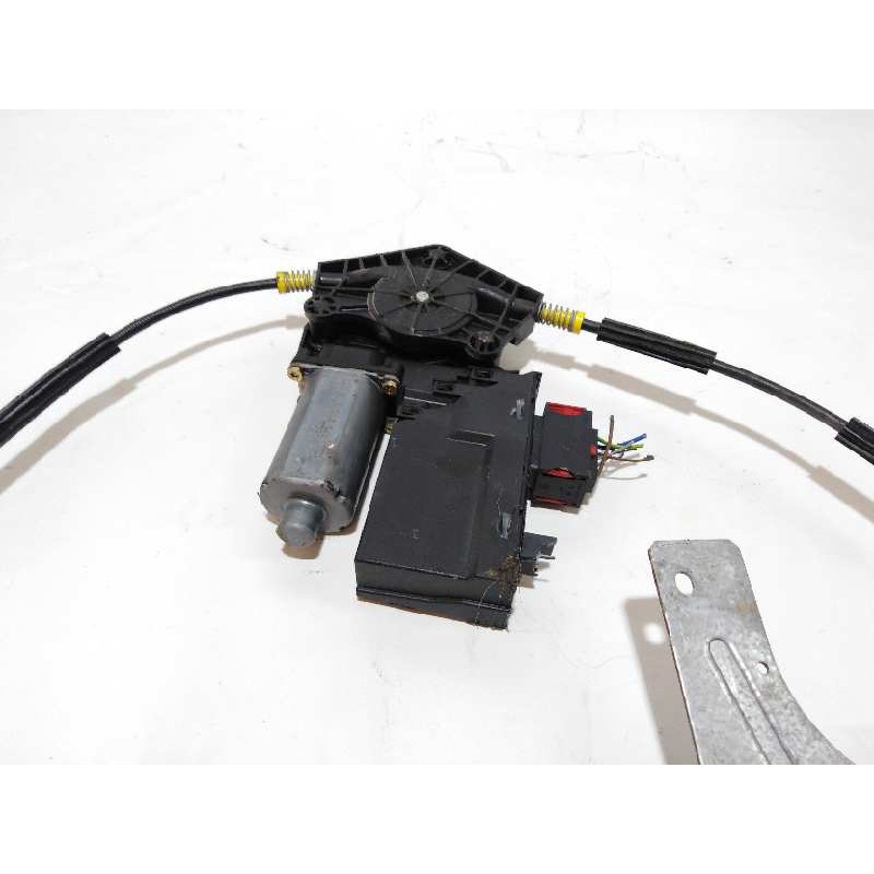 Recambio de elevalunas delantero derecho para peugeot 307 break / sw (s1) sw referencia OEM IAM 0130821766  