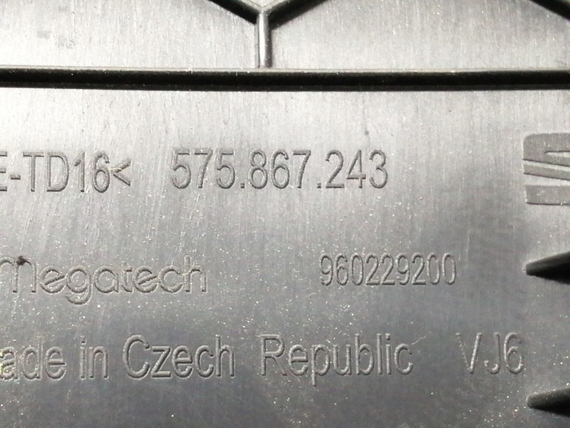 Recambio de moldura para cupra ateca 2.0tsi 4drive referencia OEM IAM 575867243  