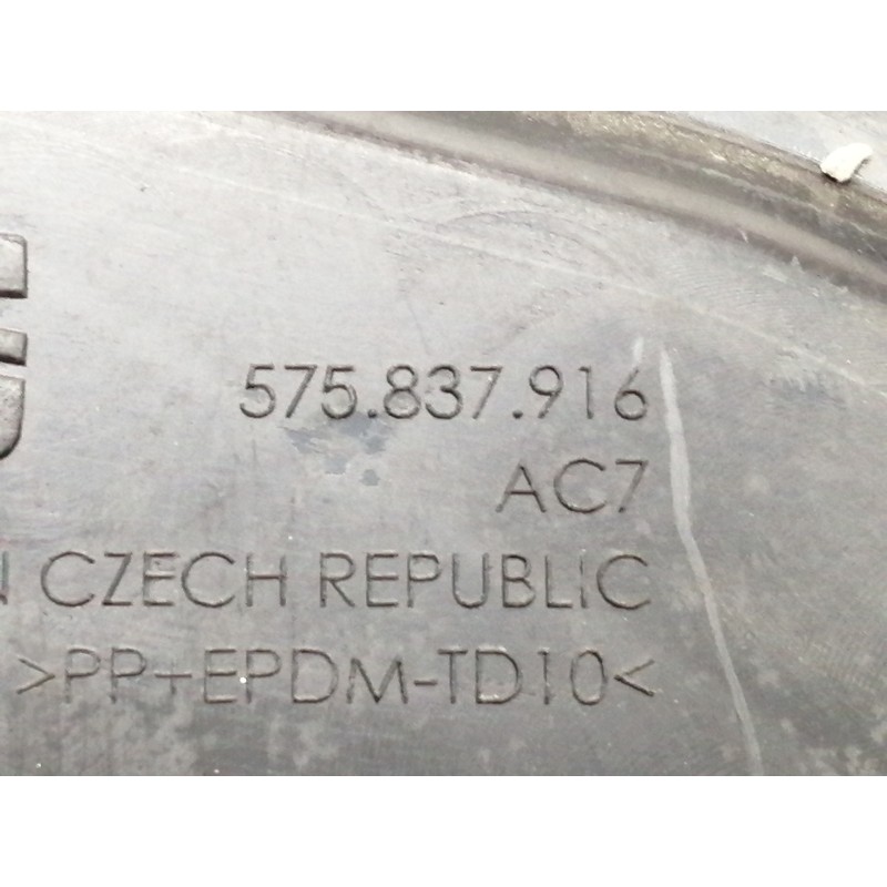 Recambio de moldura para cupra ateca 2.0tsi 4drive referencia OEM IAM 575837916  