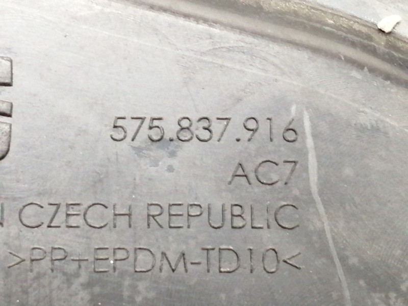 Recambio de moldura para cupra ateca 2.0tsi 4drive referencia OEM IAM 575837916  