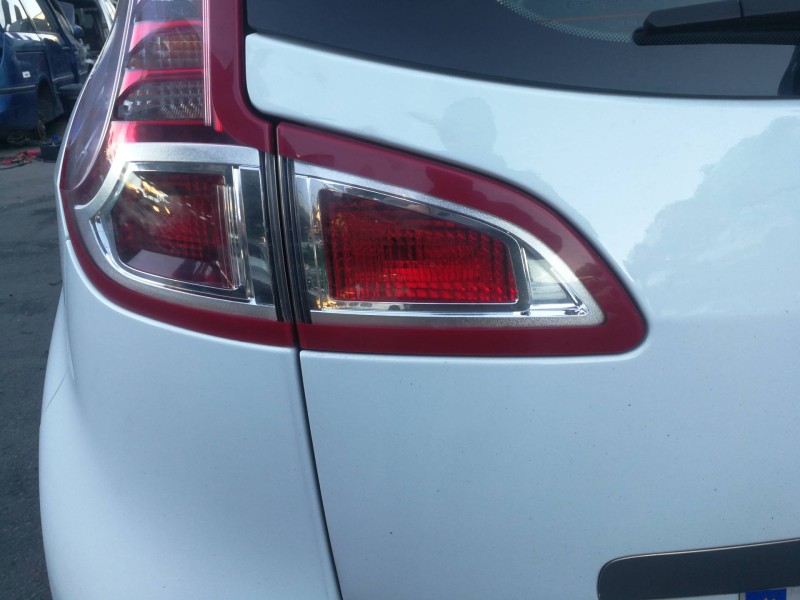 Recambio de piloto trasero izquierdo interior para renault scenic iii dynamique referencia OEM IAM 265550018R  