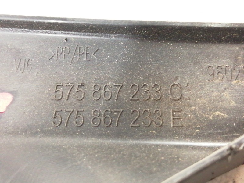 Recambio de moldura para cupra ateca 2.0tsi 4drive referencia OEM IAM 575867233C  