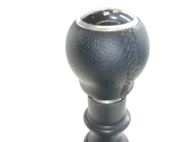 Recambio de palanca cambio para renault scenic iii dynamique referencia OEM IAM 8201021402  