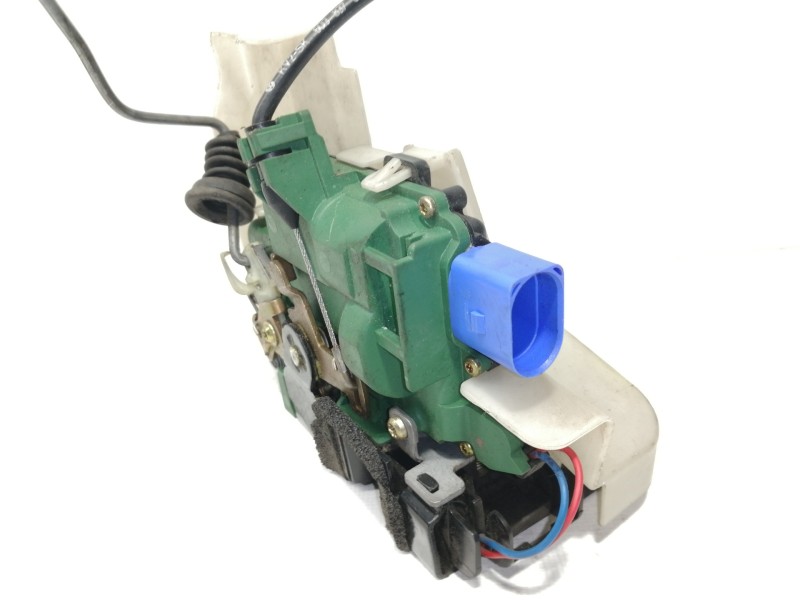 Recambio de cerradura puerta delantera izquierda para volkswagen polo (9n1) gt referencia OEM IAM 3B1837015AM  