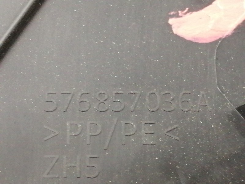 Recambio de moldura para cupra ateca 2.0tsi 4drive referencia OEM IAM 576857036A  