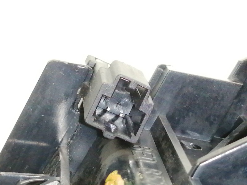 Recambio de cenicero para audi a4 berlina (8e) 2.0 fsi referencia OEM IAM 8E0857951  