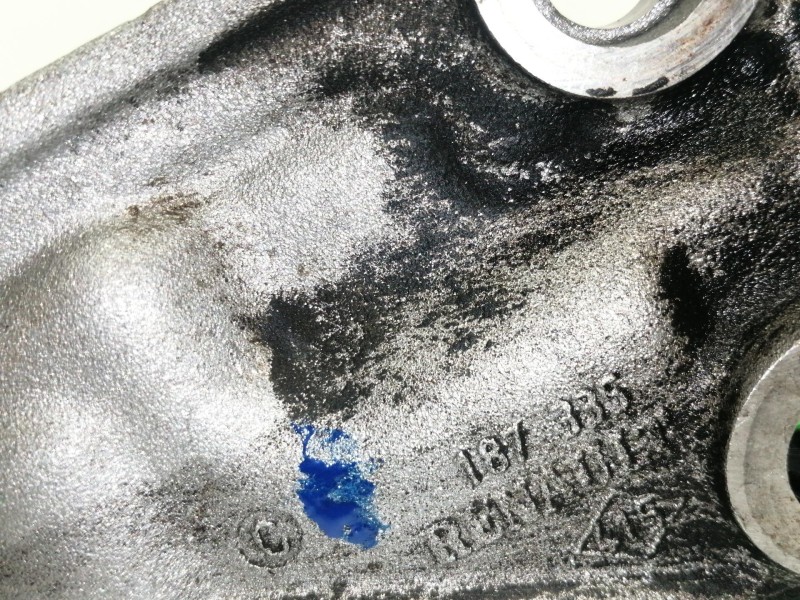 Recambio de soporte motor trasero para renault scenic ii confort dynamique referencia OEM IAM 187335  