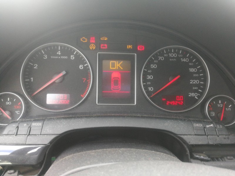 Recambio de cuadro instrumentos para audi a4 berlina (8e) 2.0 fsi referencia OEM IAM 1036901830  