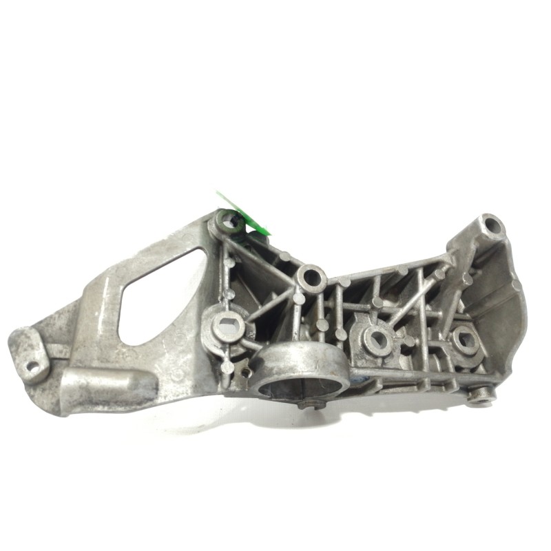 Recambio de soporte alternador para renault scenic ii confort dynamique referencia OEM IAM 8200072727  