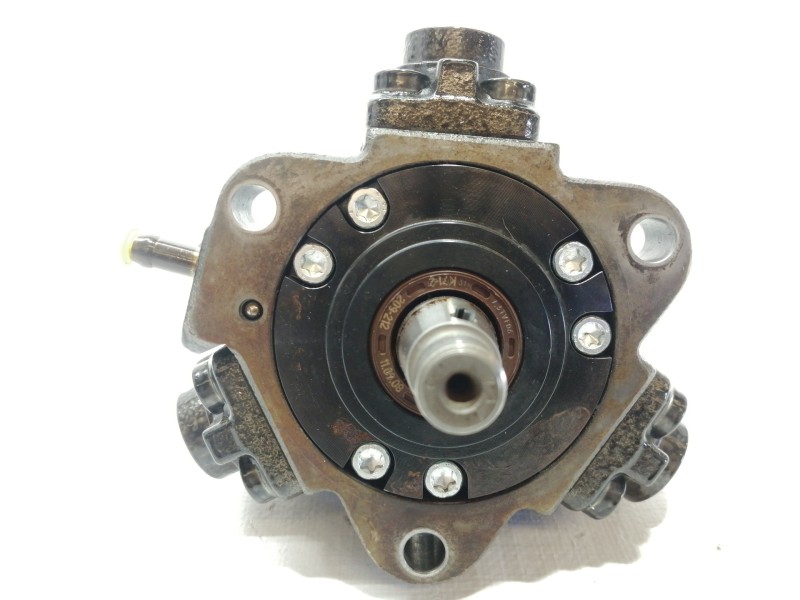 Recambio de bomba inyeccion para opel insignia berlina cosmo referencia OEM IAM 0445010193  