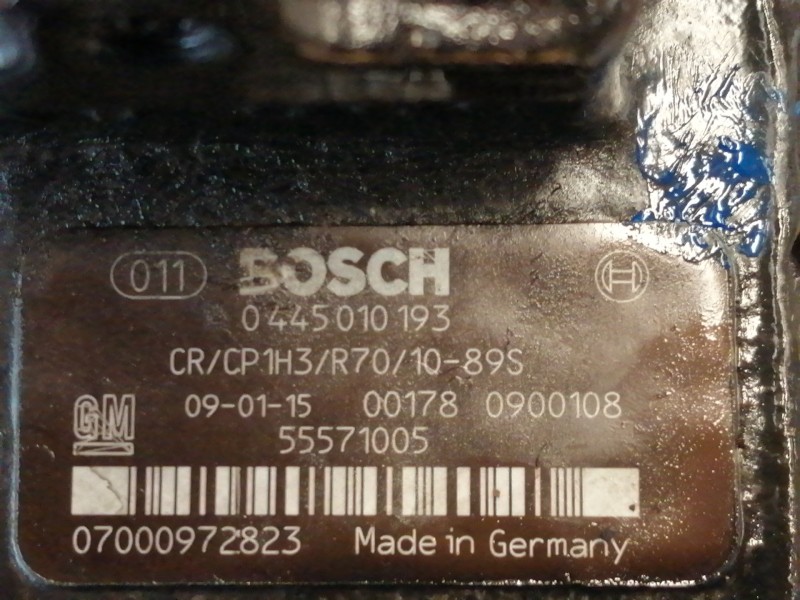 Recambio de bomba inyeccion para opel insignia berlina cosmo referencia OEM IAM 0445010193  