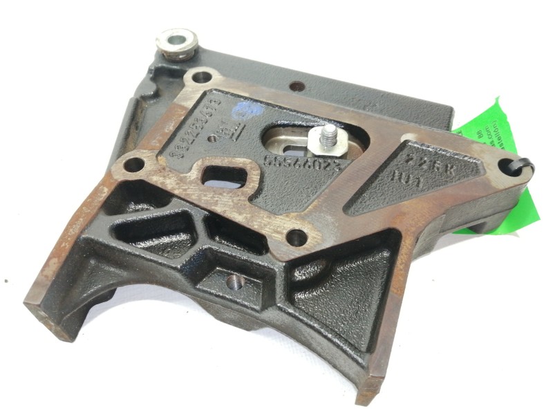 Recambio de soporte motor para opel insignia berlina cosmo referencia OEM IAM 332253673  