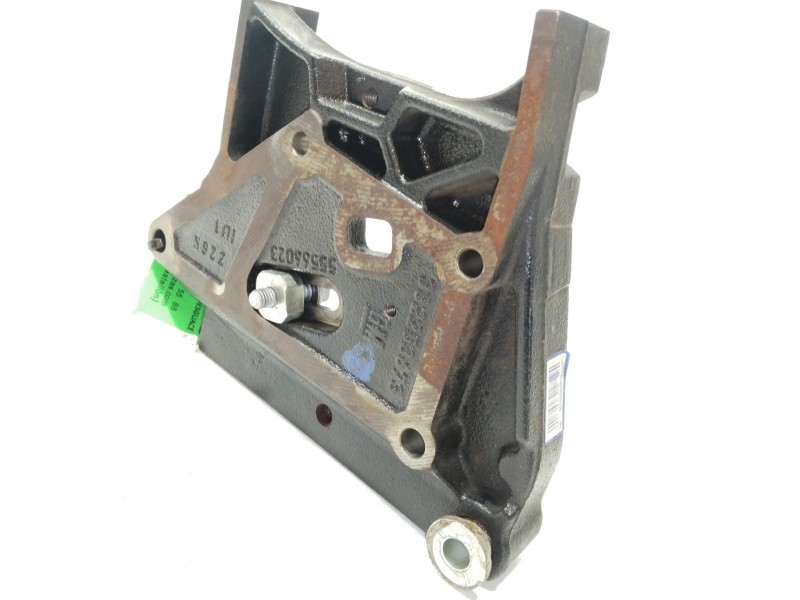 Recambio de soporte motor para opel insignia berlina cosmo referencia OEM IAM 332253673  