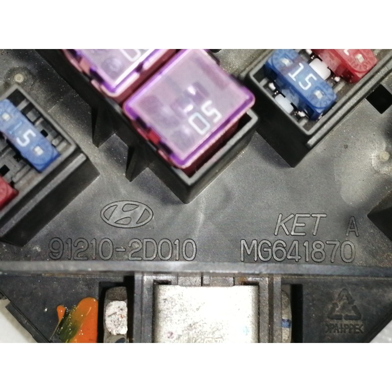 Recambio de caja reles / fusibles para hyundai coupe (gk) 2.7 v6 gls referencia OEM IAM 912102D010  