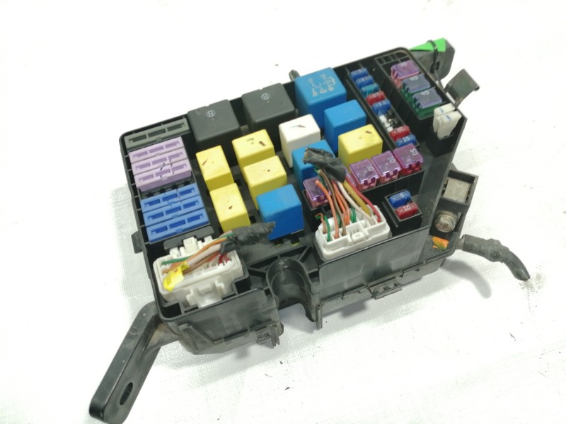 Recambio de caja reles / fusibles para hyundai coupe (gk) 2.7 v6 gls referencia OEM IAM 912102D010  