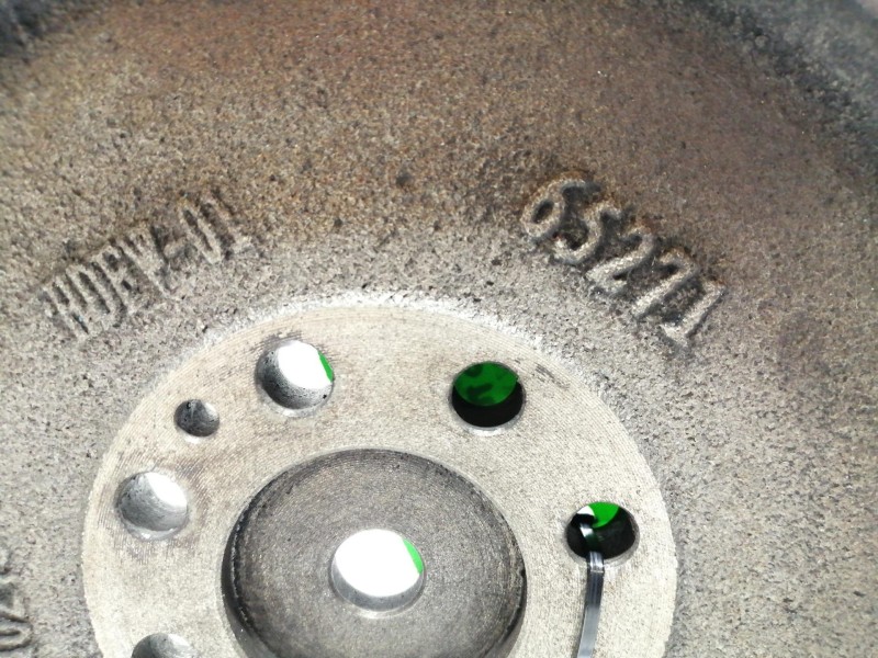 Recambio de volante motor para hyundai coupe (gk) 2.7 v6 gls referencia OEM IAM 040213  