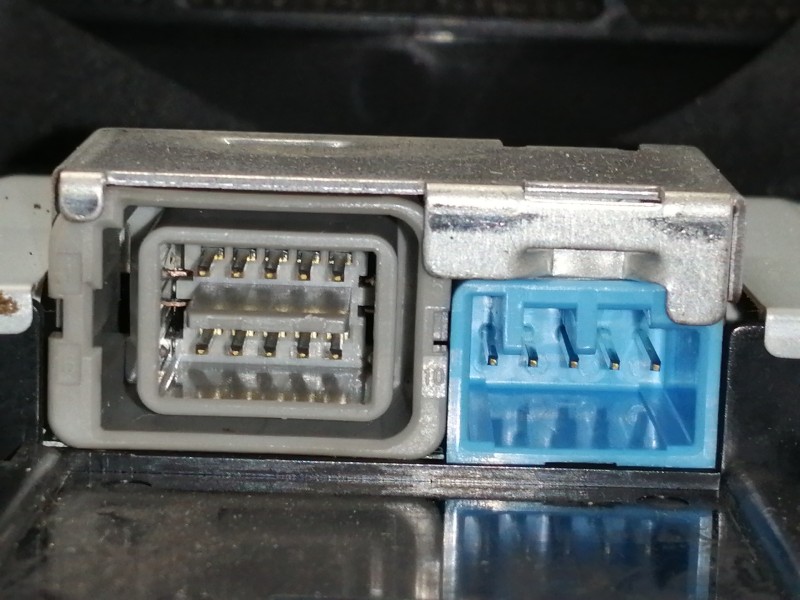 Recambio de pantalla multifuncion para volvo xc90 d5 kinetic (5 asientos) (136kw) referencia OEM IAM 307756261 V0362071569007 3A