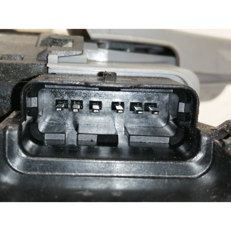 Recambio de cerradura puerta trasera izquierda para peugeot 508 active referencia OEM IAM A04989  