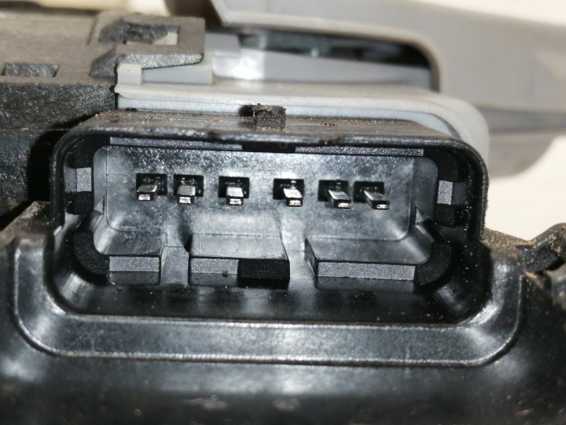 Recambio de cerradura puerta trasera izquierda para peugeot 508 active referencia OEM IAM A04989  