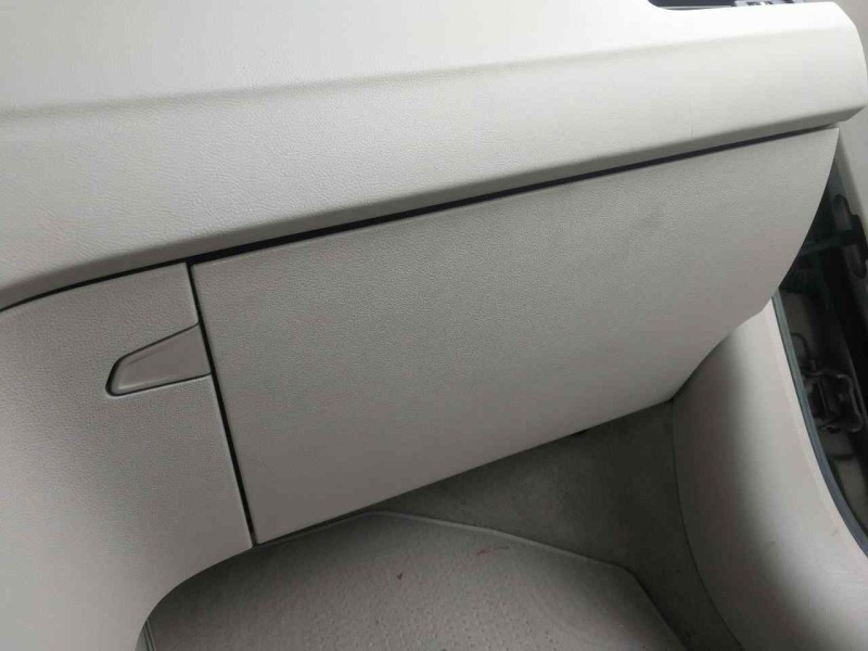 Recambio de guantera para peugeot 508 active referencia OEM IAM 9686450877  