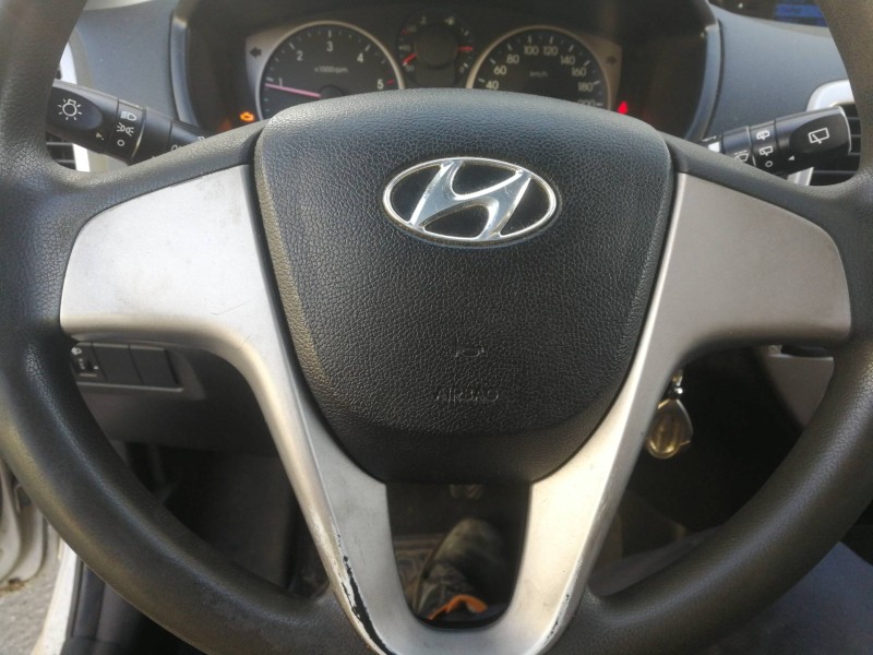 Recambio de airbag delantero izquierdo para hyundai i20 comfort referencia OEM IAM 1J569000109P  