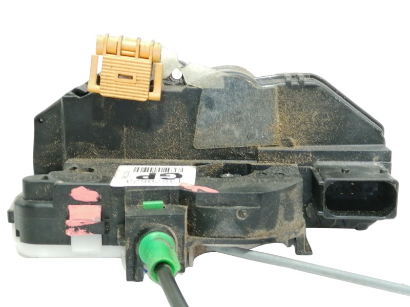 Recambio de cerradura puerta delantera derecha para opel adam unlimited ecoflex referencia OEM IAM 13579523  