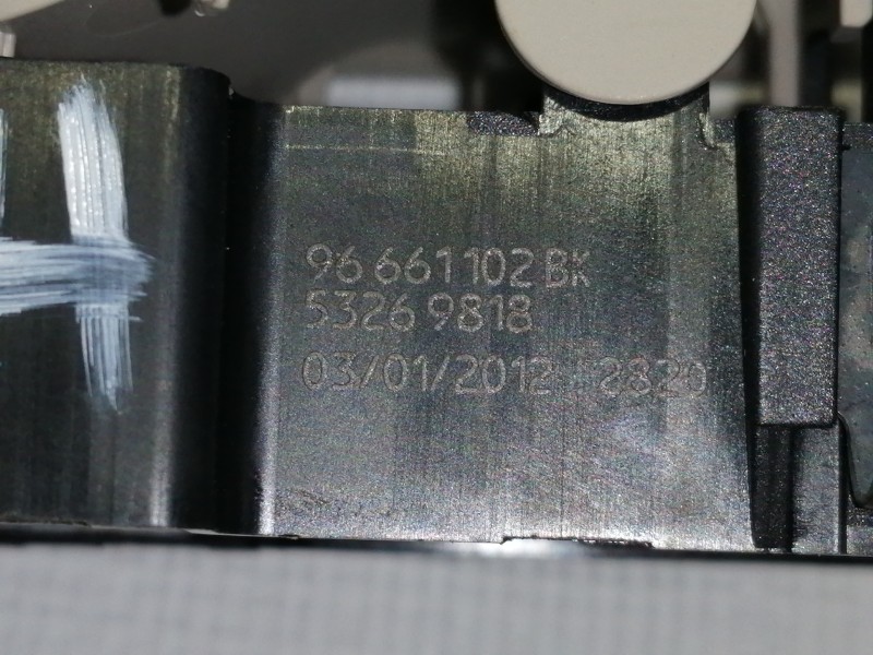 Recambio de mando elevalunas delantero derecho para peugeot 508 active referencia OEM IAM 96661102BK 53269818 